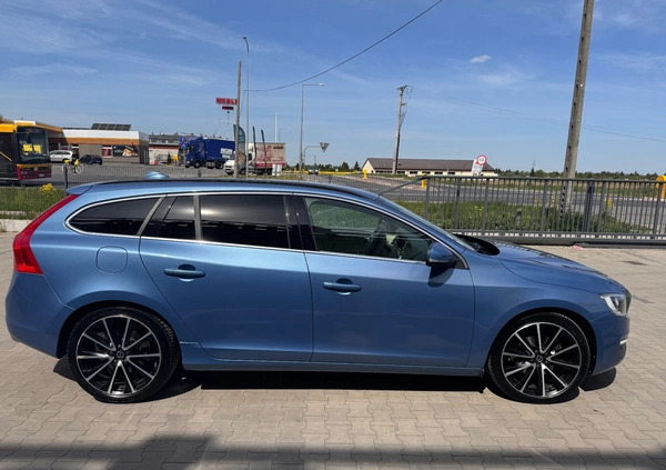 Volvo V60 cena 52900 przebieg: 194402, rok produkcji 2016 z Ciechanów małe 704